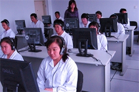 标题：内蒙古特殊职业技术学校的学生上机实践
浏览次数：55009
发布时间：2018-06-04